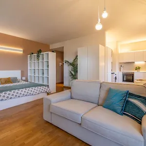 Comforthouse Italia Apartment